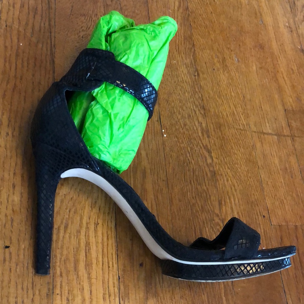 Calvin Klein Vivian Open Toes Heels - Picture 2 of 7